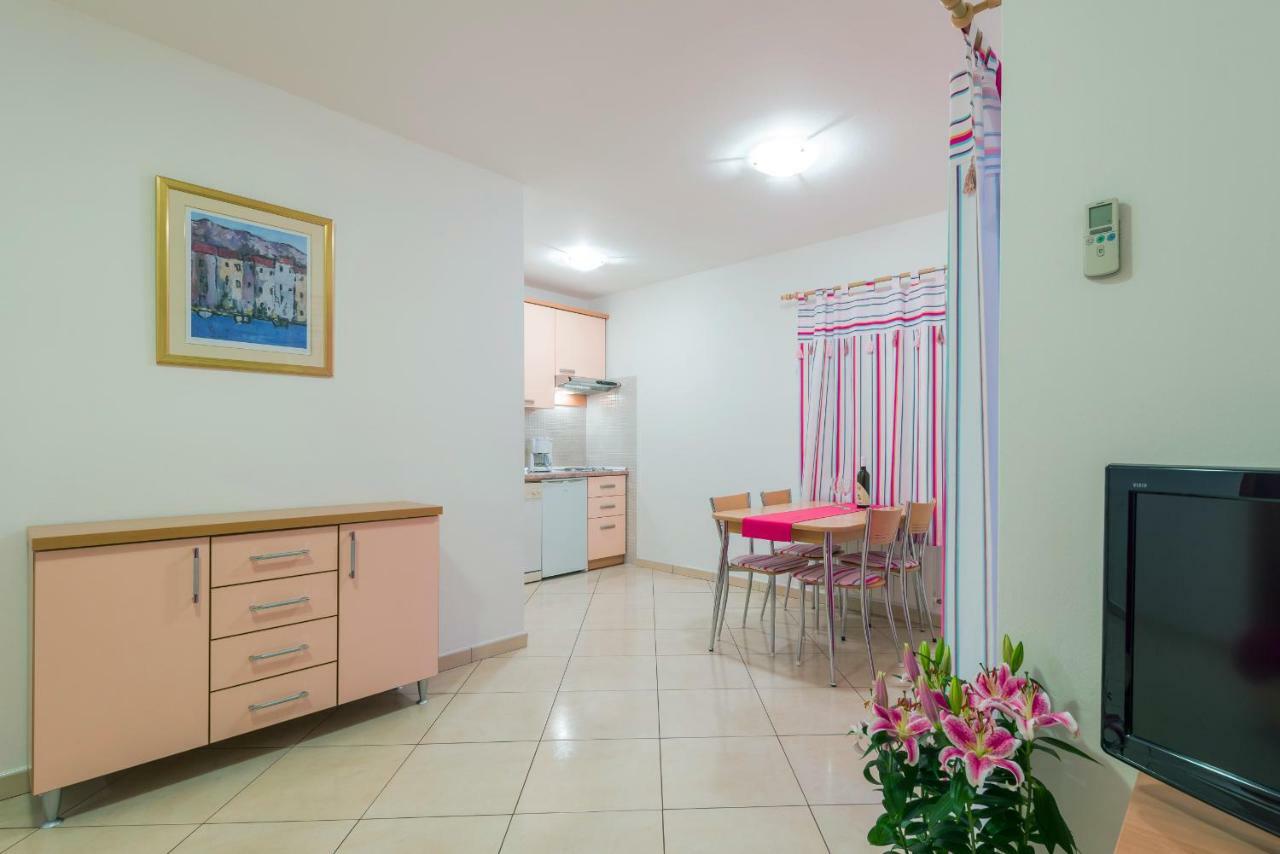 Apartments Villa Vallum Bol Ngoại thất bức ảnh