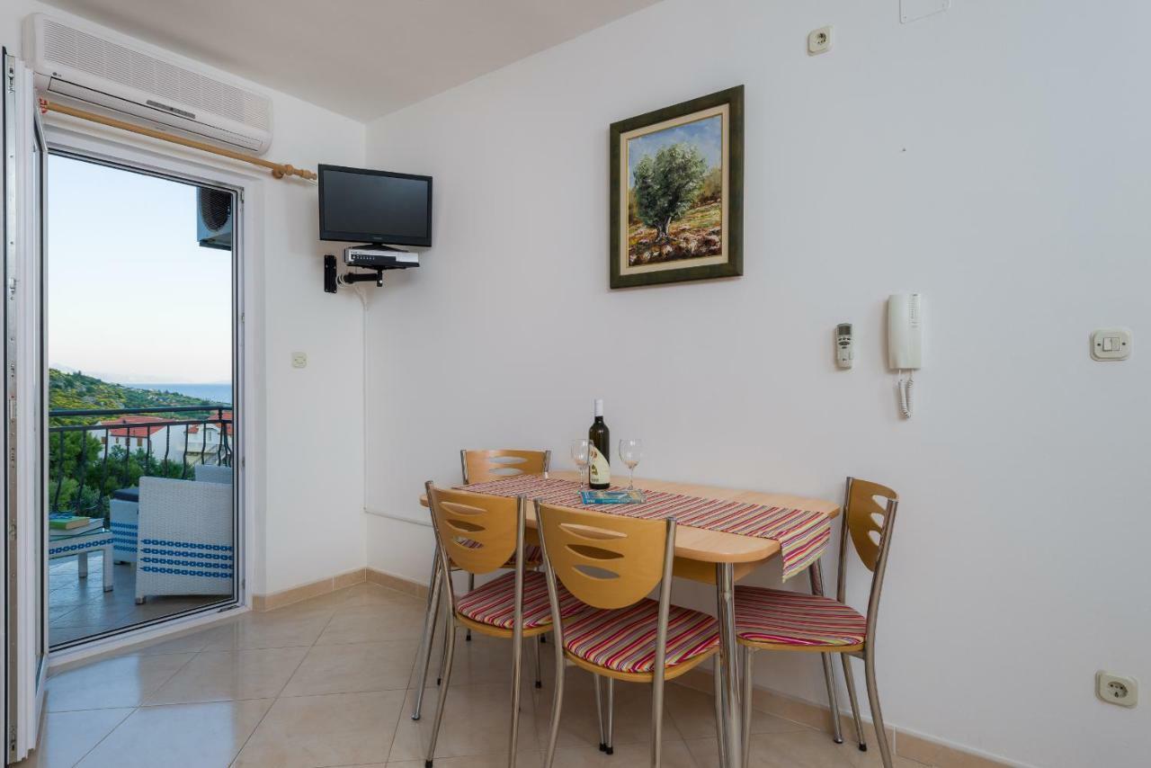 Apartments Villa Vallum Bol Ngoại thất bức ảnh