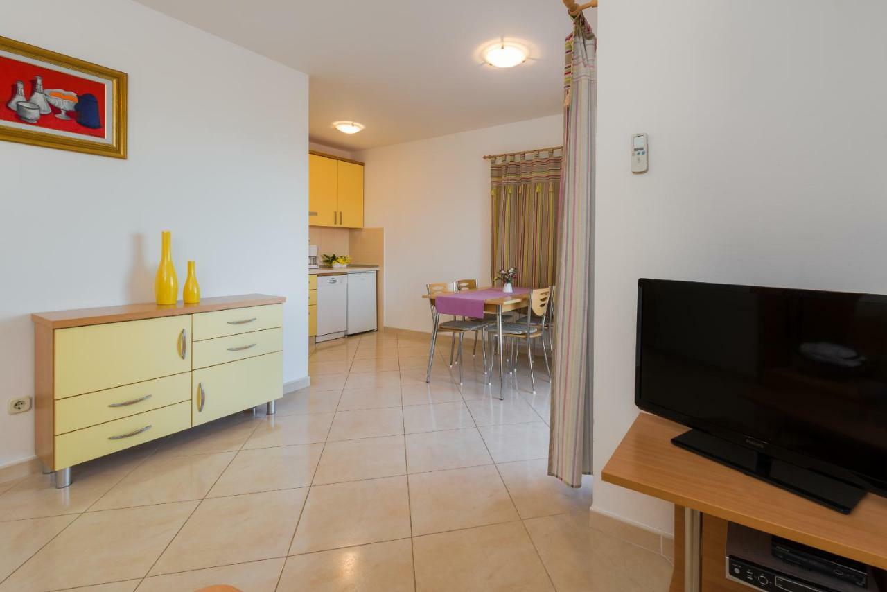 Apartments Villa Vallum Bol Ngoại thất bức ảnh