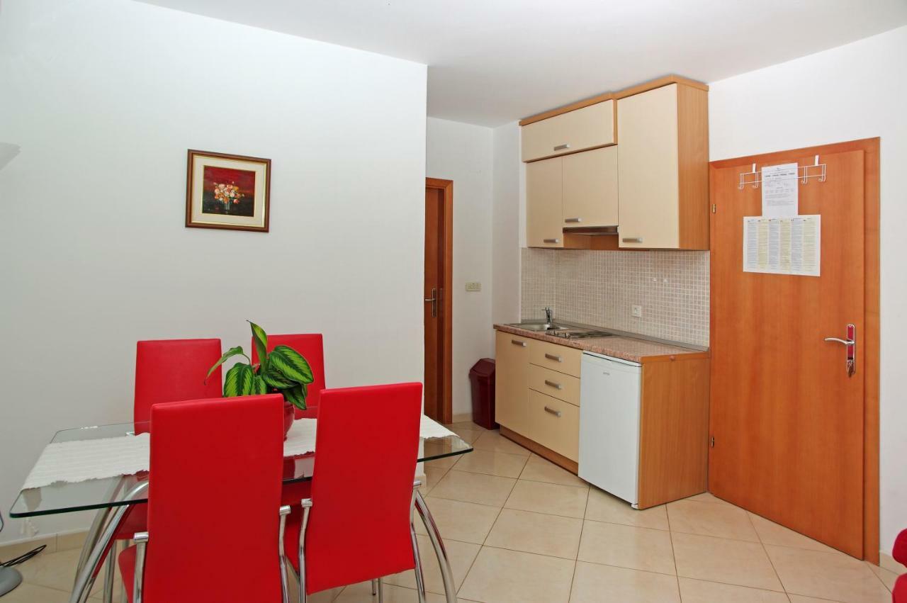Apartments Villa Vallum Bol Ngoại thất bức ảnh